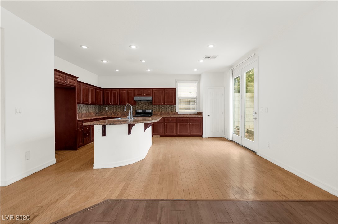 5526 Spruce Hill Court Property Photo 13