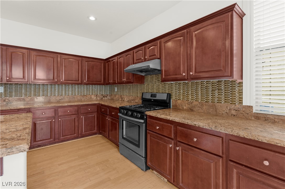 5526 Spruce Hill Court Property Photo 16