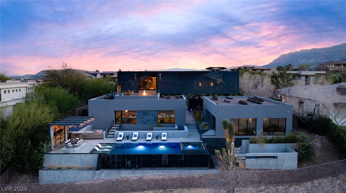 20 Soaring Bird Court Property Photo 3