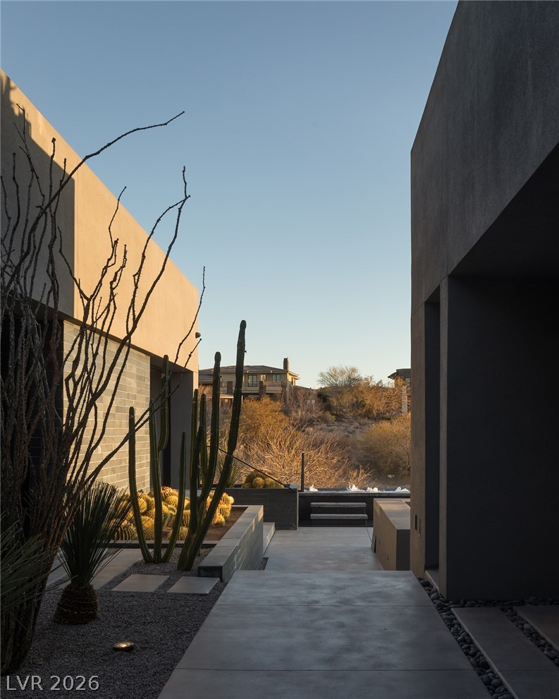 20 Soaring Bird Court Property Photo 7