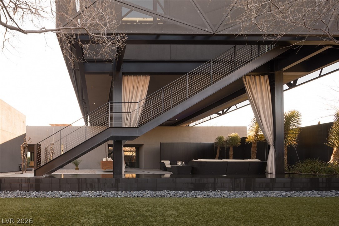 20 Soaring Bird Court Property Photo 8