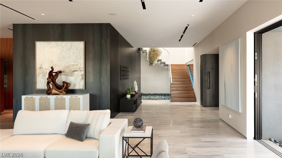20 Soaring Bird Court Property Photo 17