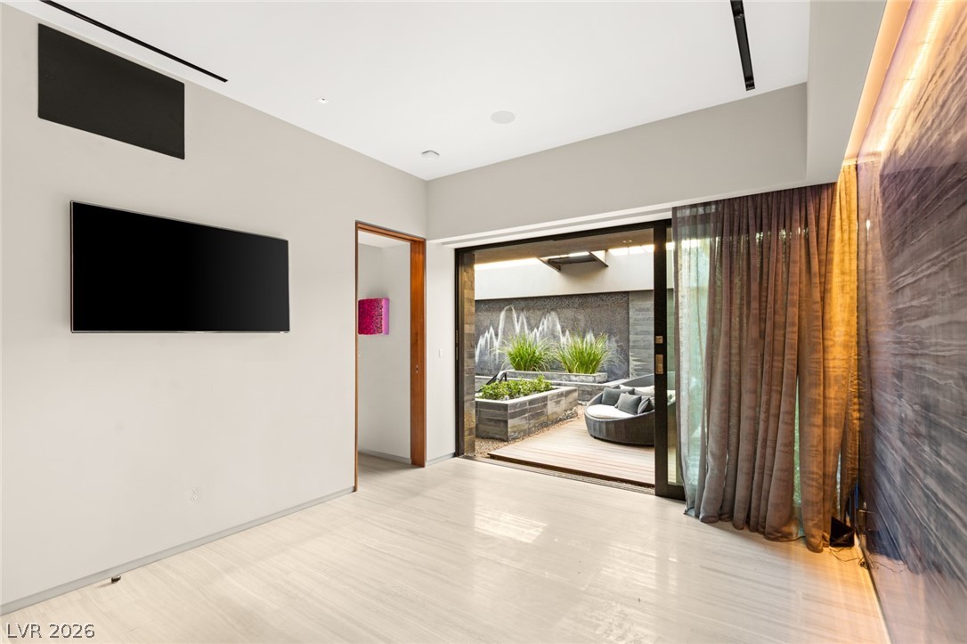 20 Soaring Bird Court Property Photo 39