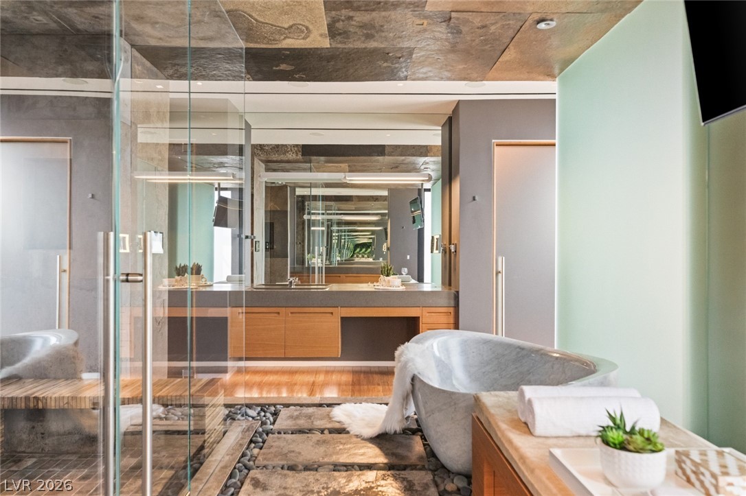 20 Soaring Bird Court Property Photo 52