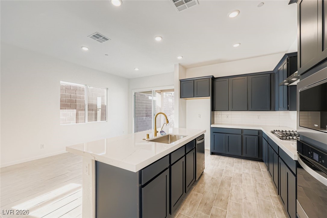 135 Tropea Shore Drive Property Photo 8