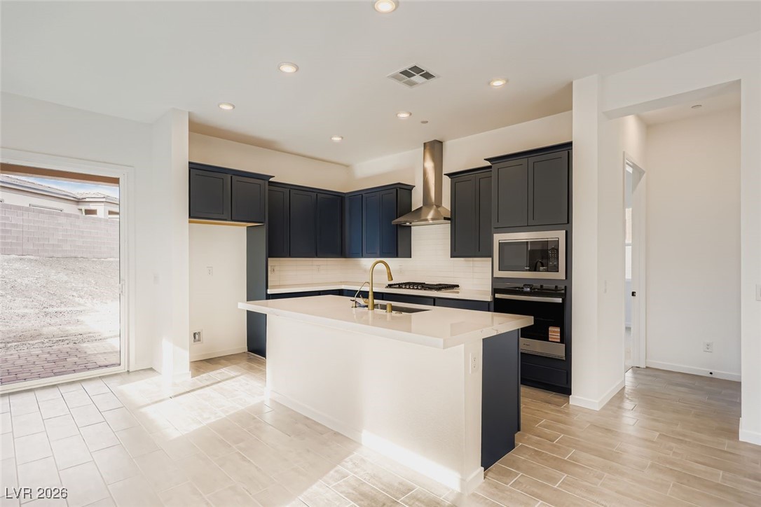 135 Tropea Shore Drive Property Photo 9