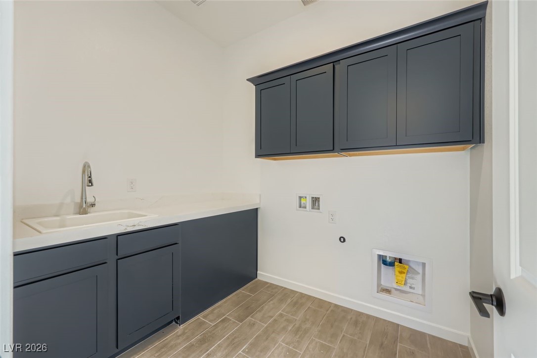 135 Tropea Shore Drive Property Photo 16