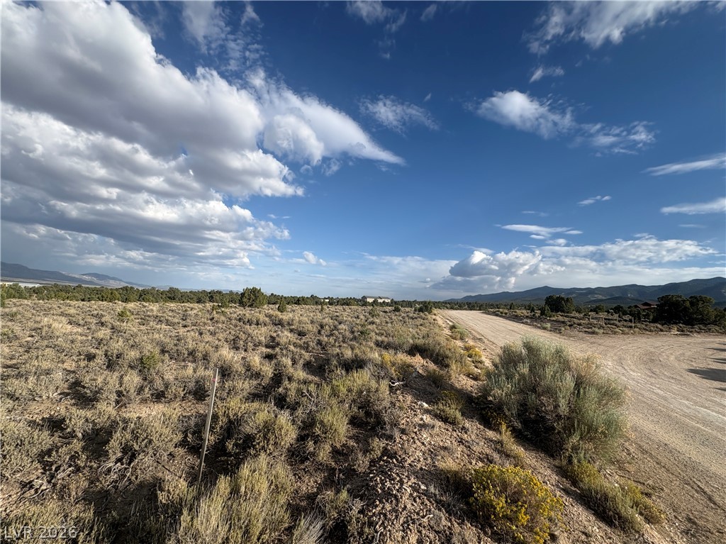 33rd Property Photo 4