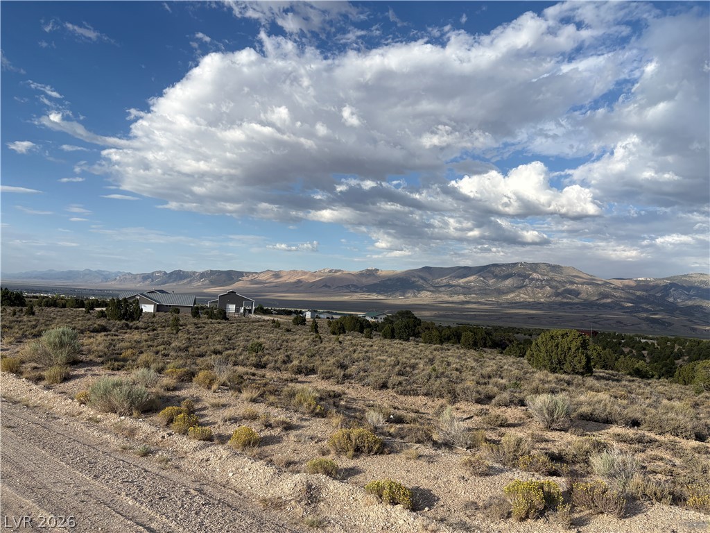 33rd Property Photo 11