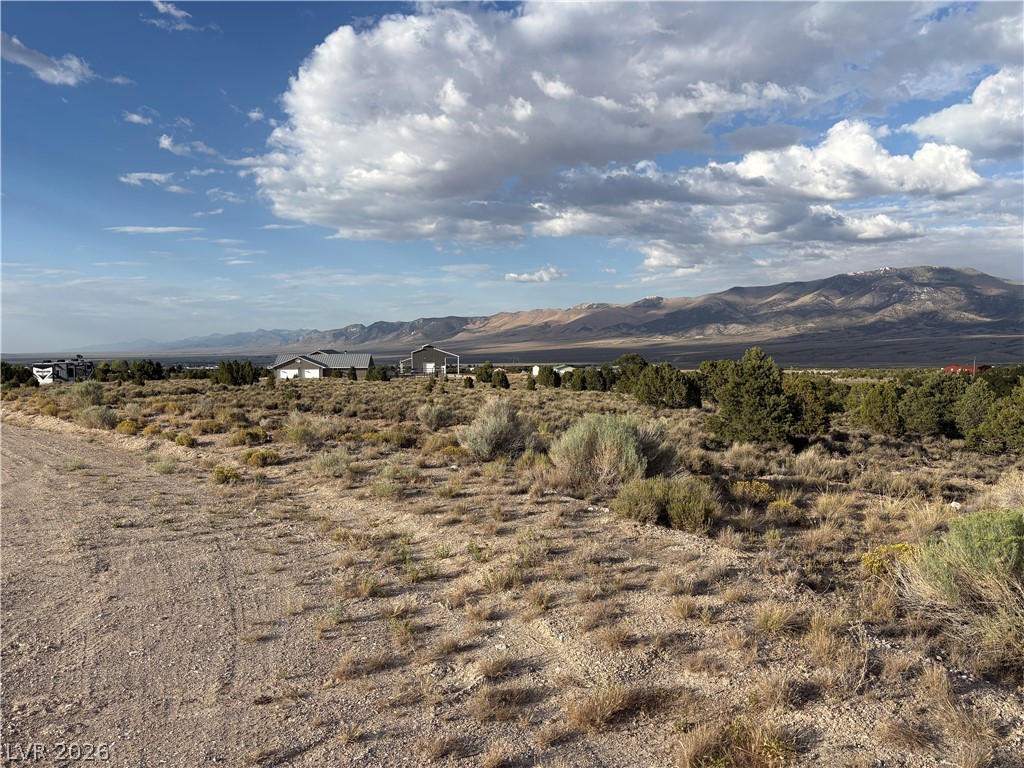 33rd Property Photo 12