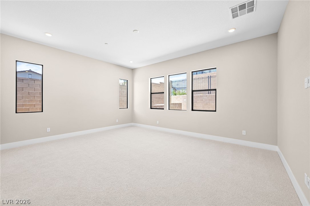 525 Stowell Avenue Property Photo 4