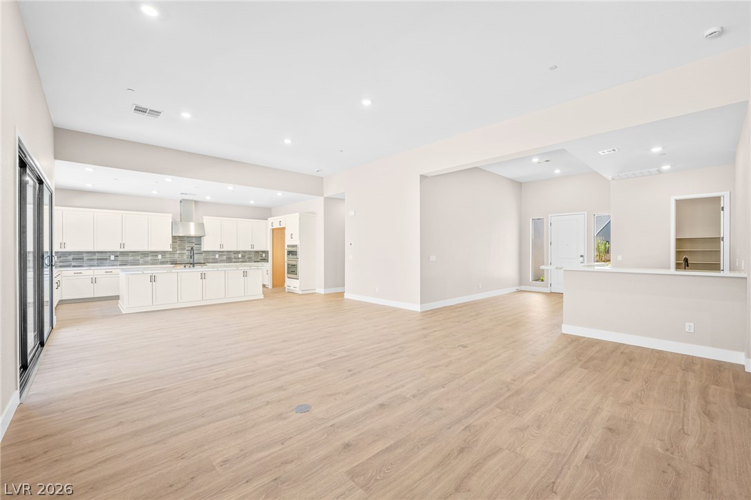 525 Stowell Avenue Property Photo 8