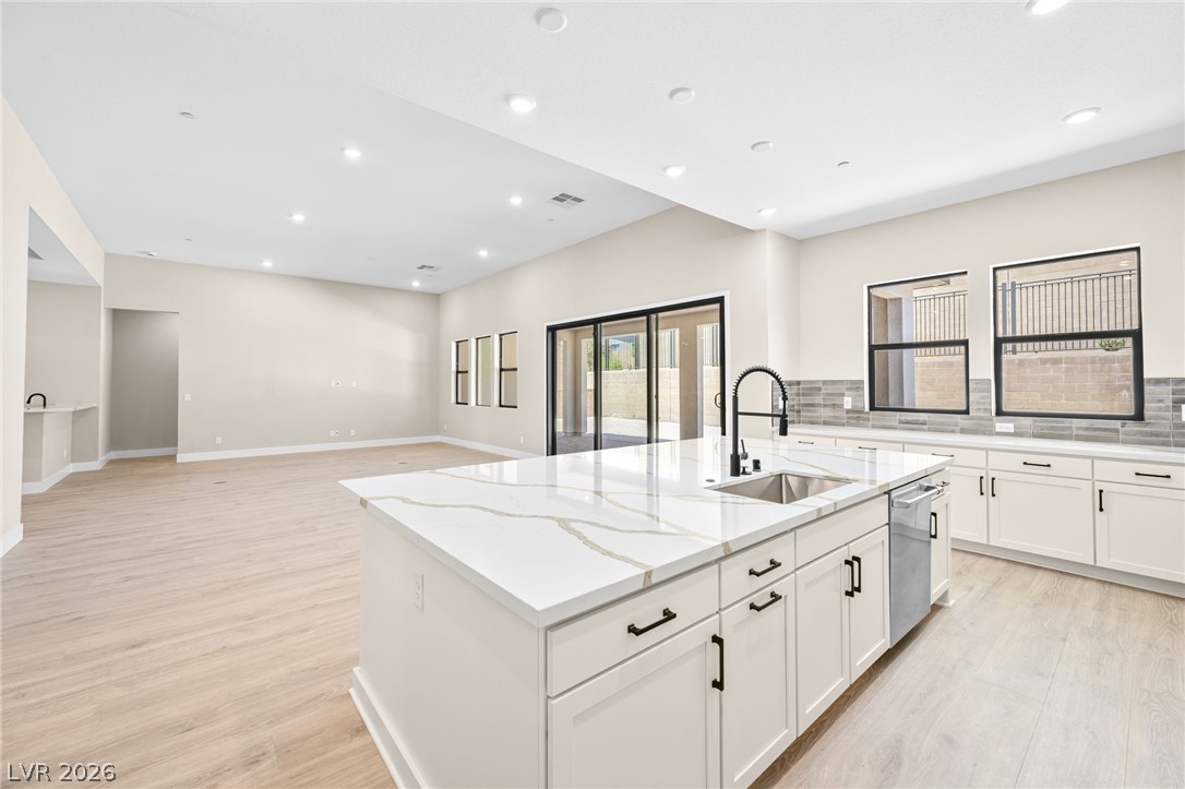525 Stowell Avenue Property Photo 15