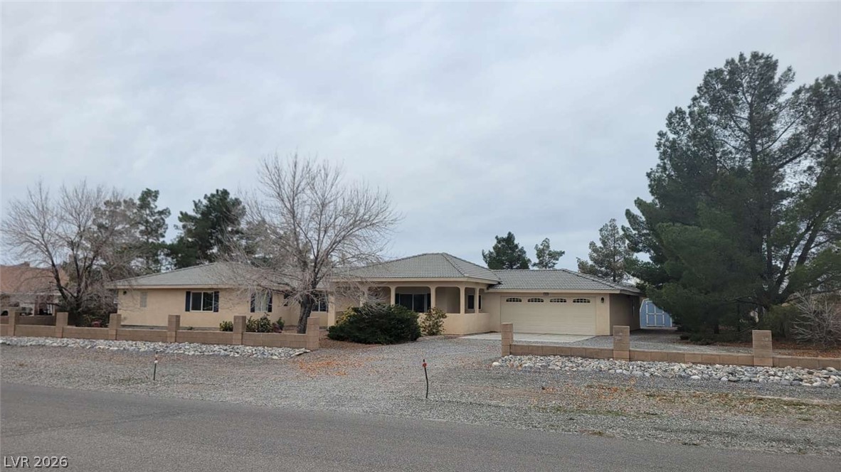 3050 South Rainbow Avenue Property Photo 3