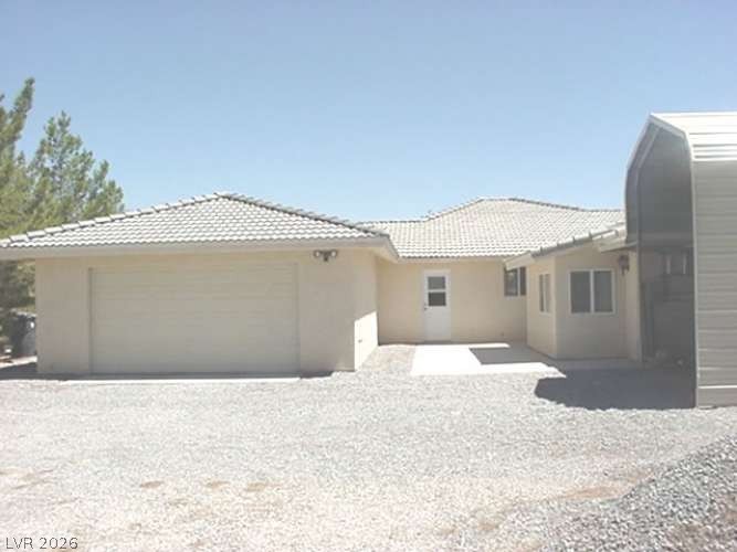 3050 South Rainbow Avenue Property Photo 10