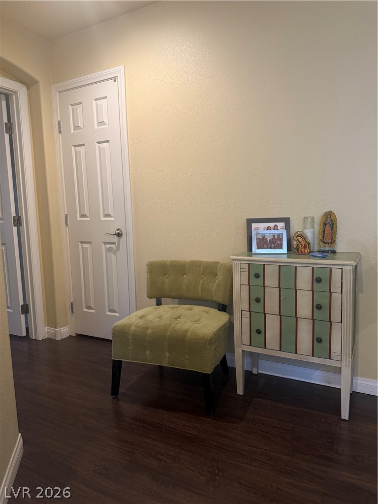5224 Ledgewood Creek Avenue Property Photo 6