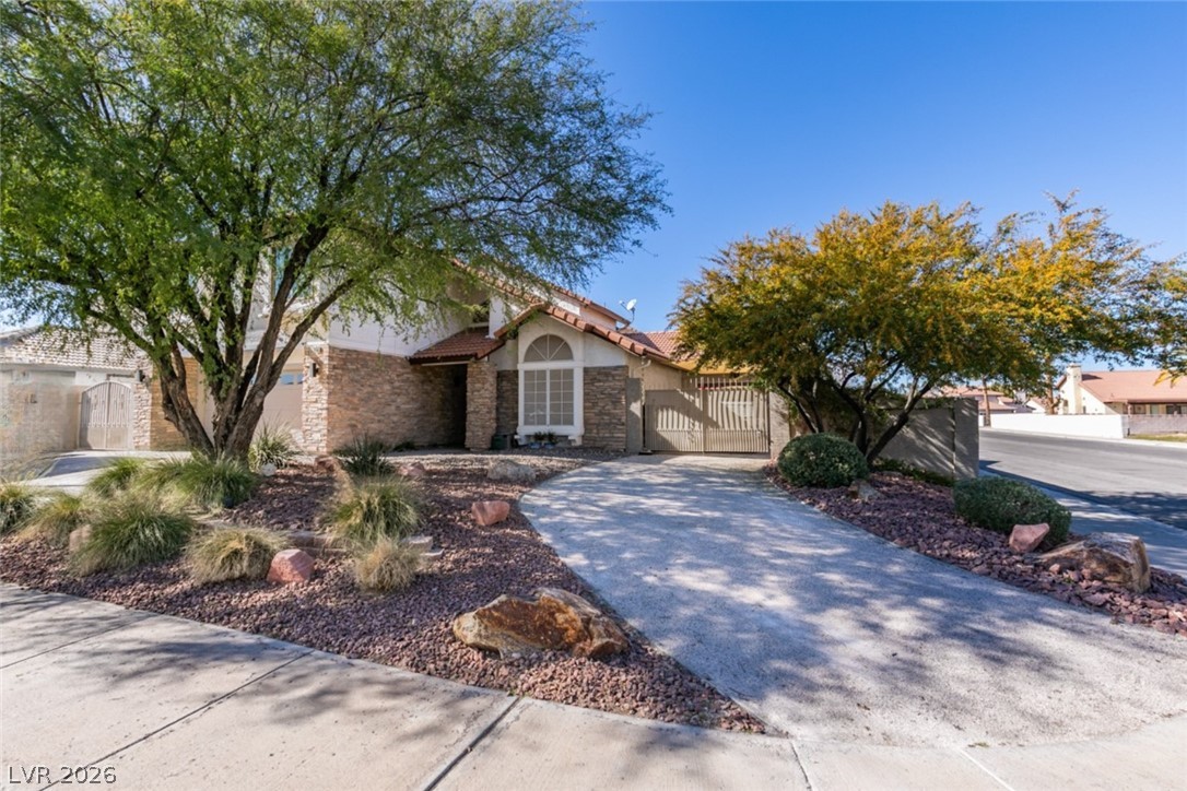 341 Simon Bolivar Drive Property Photo 1