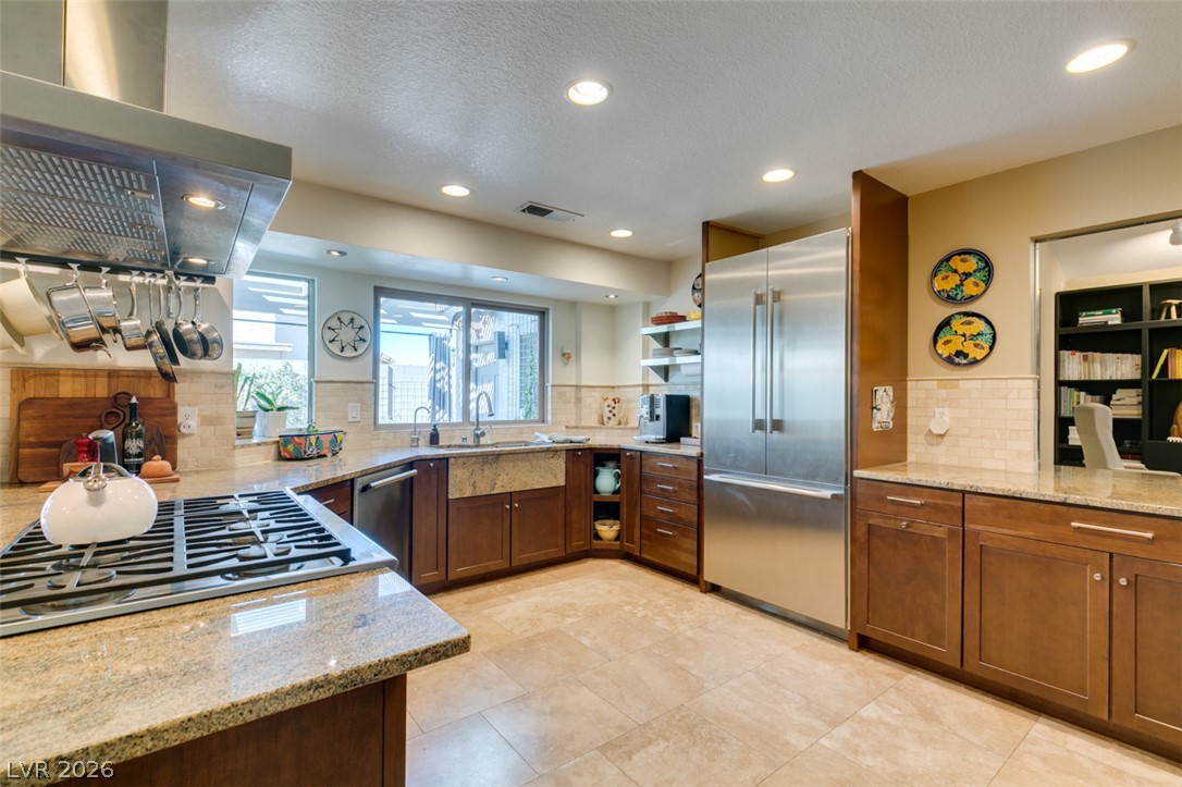 341 Simon Bolivar Drive Property Photo 16