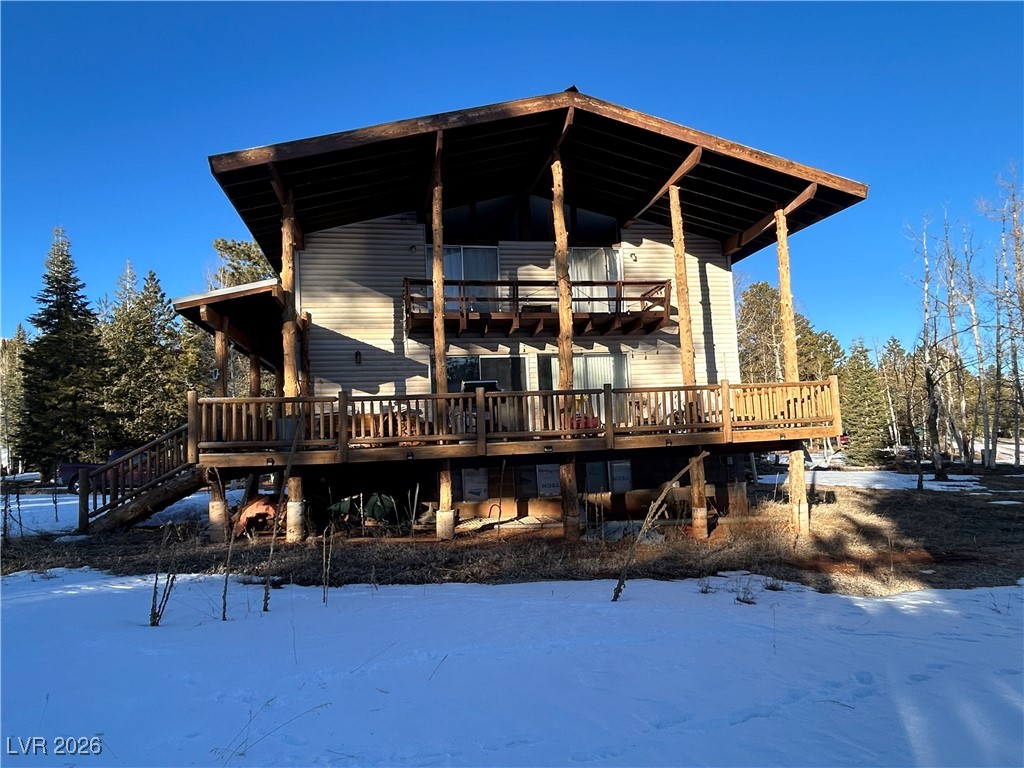 1330 West Strawberry Point Road Property Photo 1