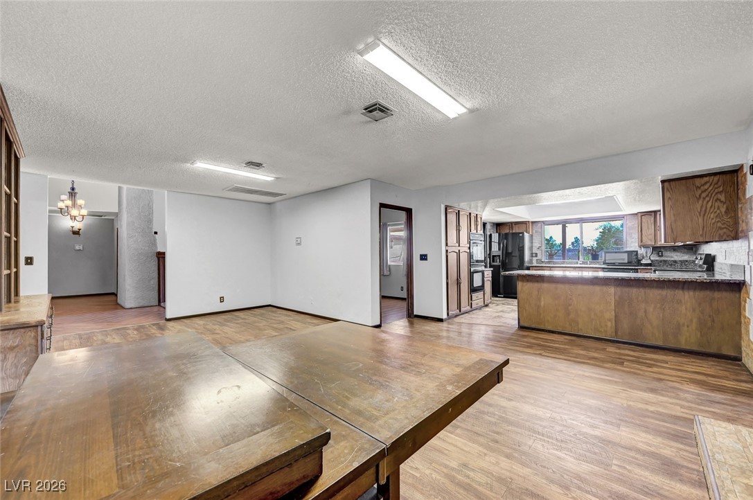 6975 Obannon Drive Property Photo 15