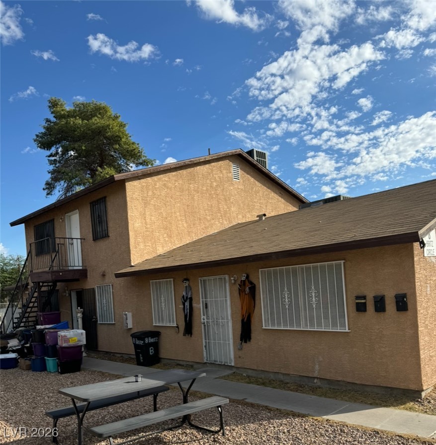 8 Britz Circle C Property Photo 1