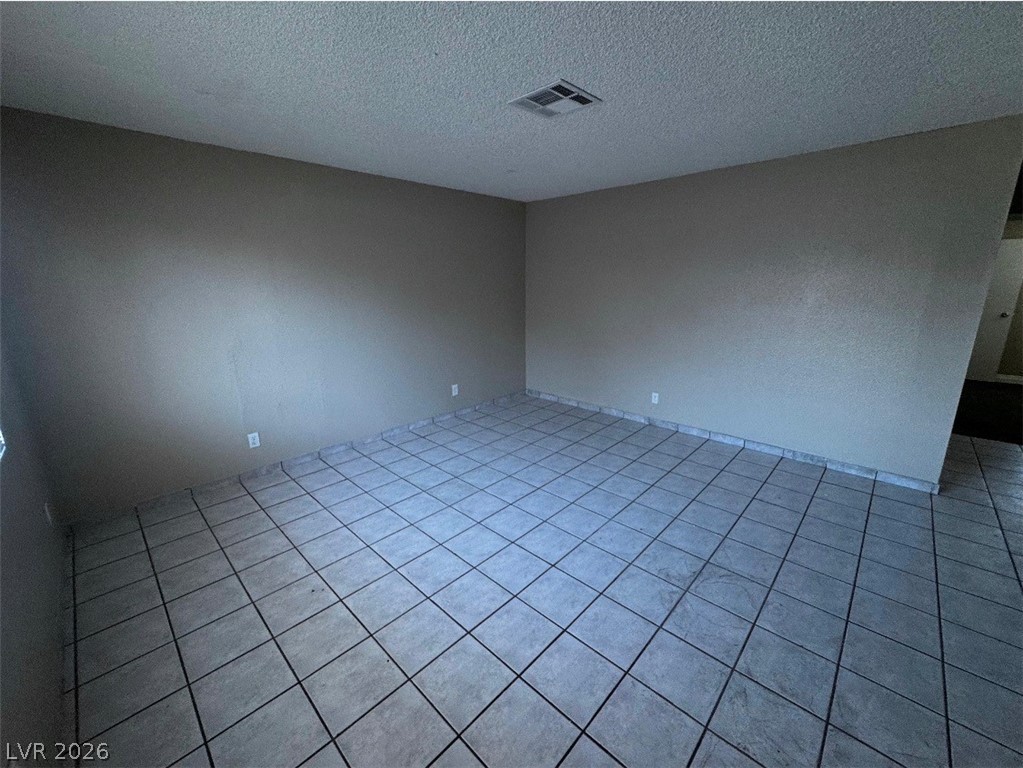 8 Britz Circle C Property Photo 3