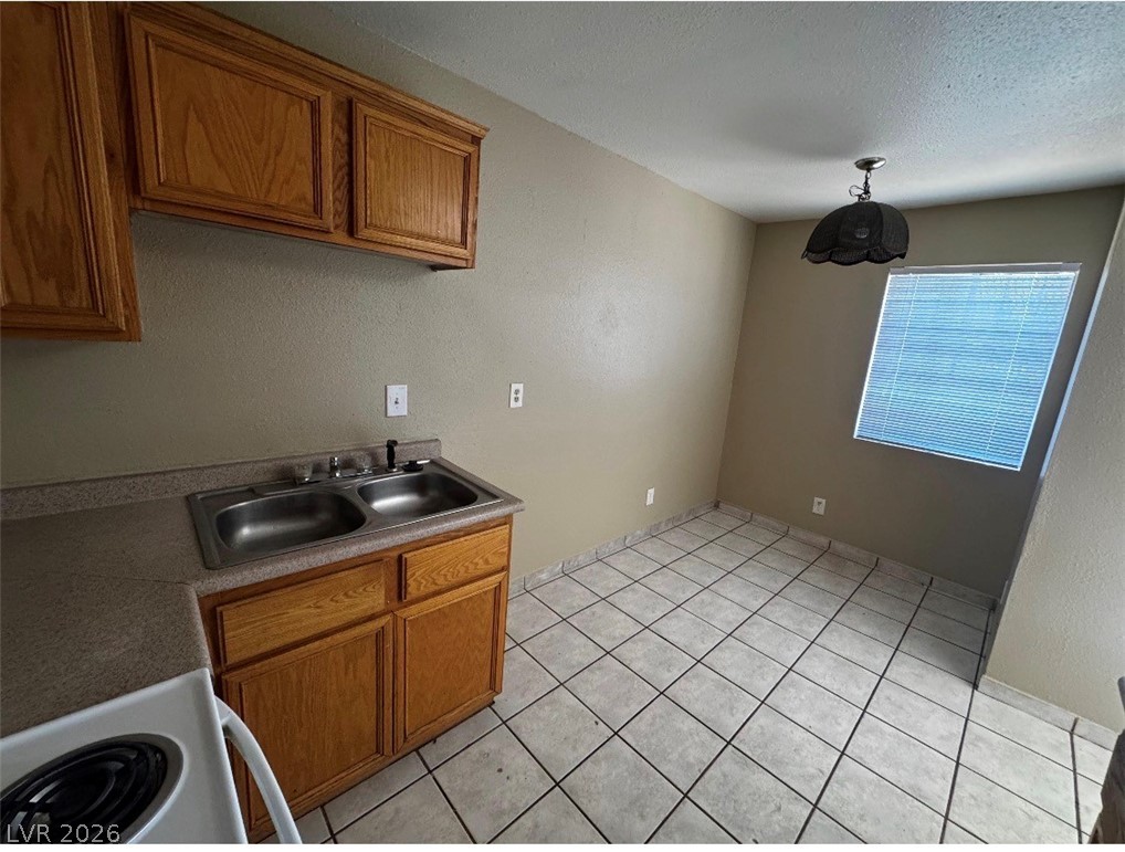 8 Britz Circle C Property Photo 5