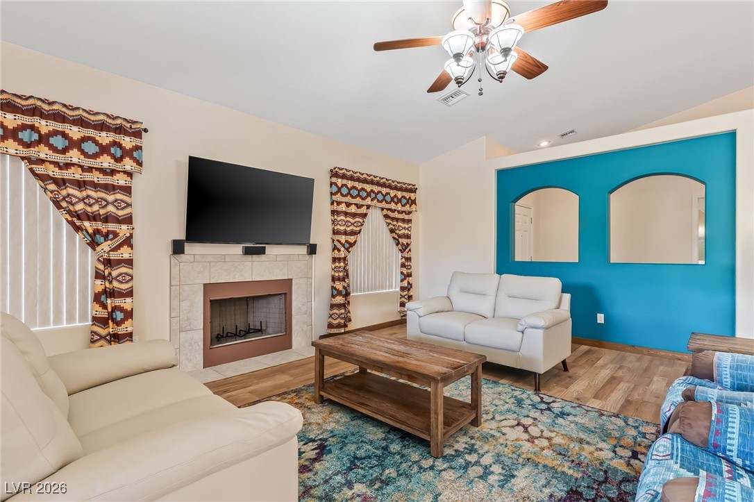 1418 Palm Drive Property Photo 11