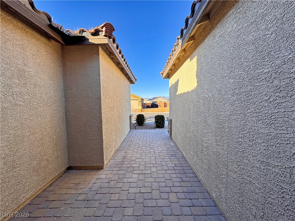 2697 Blossom Avenue Property Photo 8