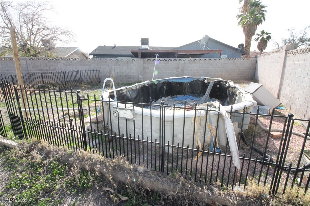4135 Comb Circle Property Photo 9