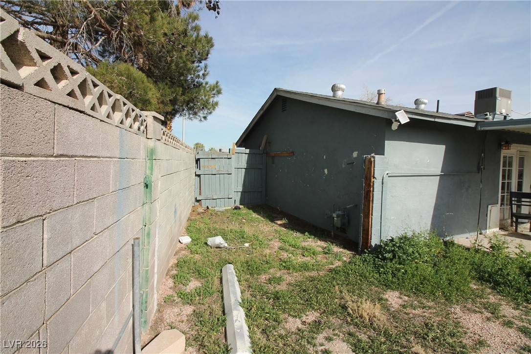 4135 Comb Circle Property Photo 10