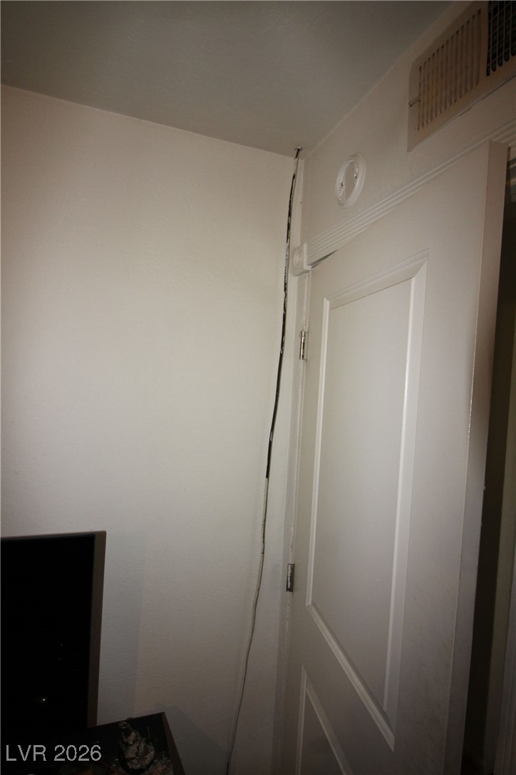 4135 Comb Circle Property Photo 17