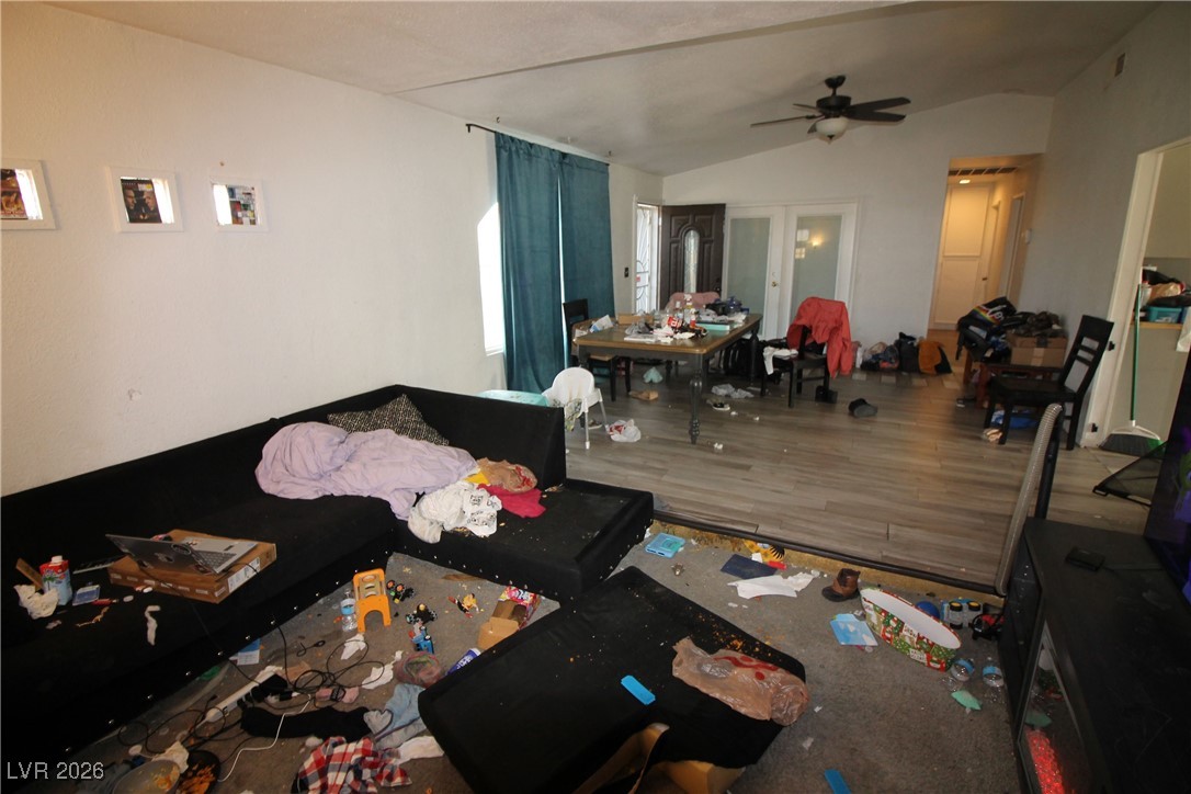 4135 Comb Circle Property Photo 36