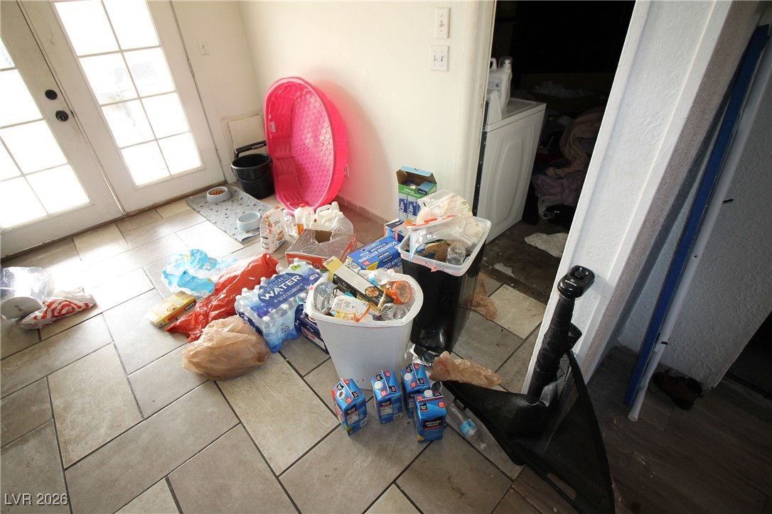 4135 Comb Circle Property Photo 44