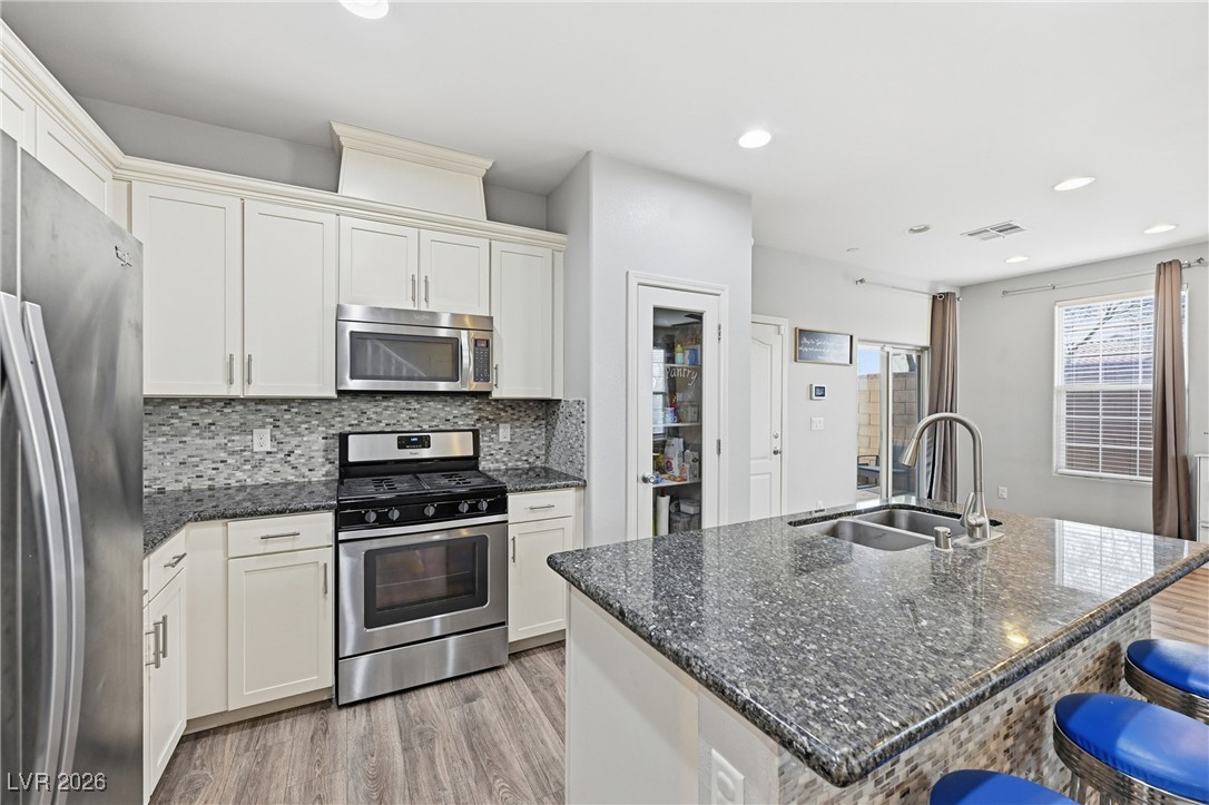 663 Swift Eagle Avenue Property Photo 4