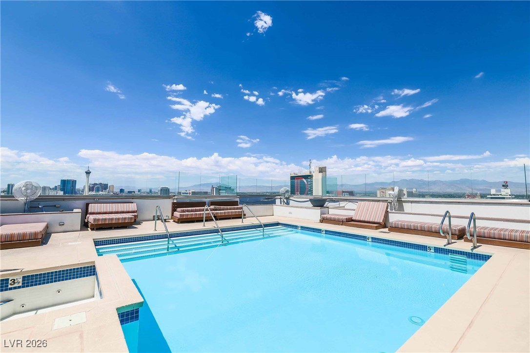 150 Las Vegas Boulevard 1716 Property Photo 2