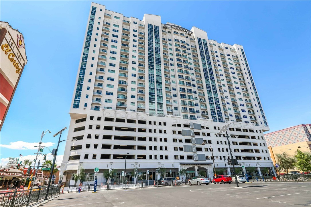 150 Las Vegas Boulevard 1716 Property Photo 4