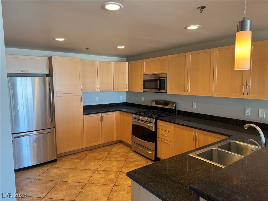 150 Las Vegas Boulevard 1716 Property Photo 6