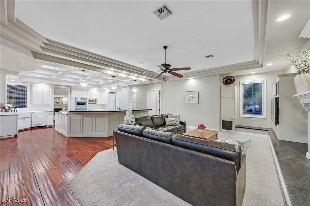 1809 White Hawk Court Property Photo 17