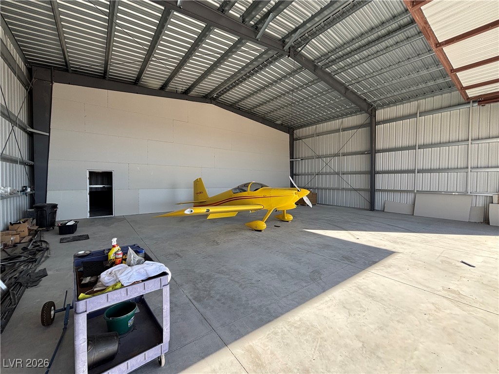 1180 East Airplane Place Property Photo 8