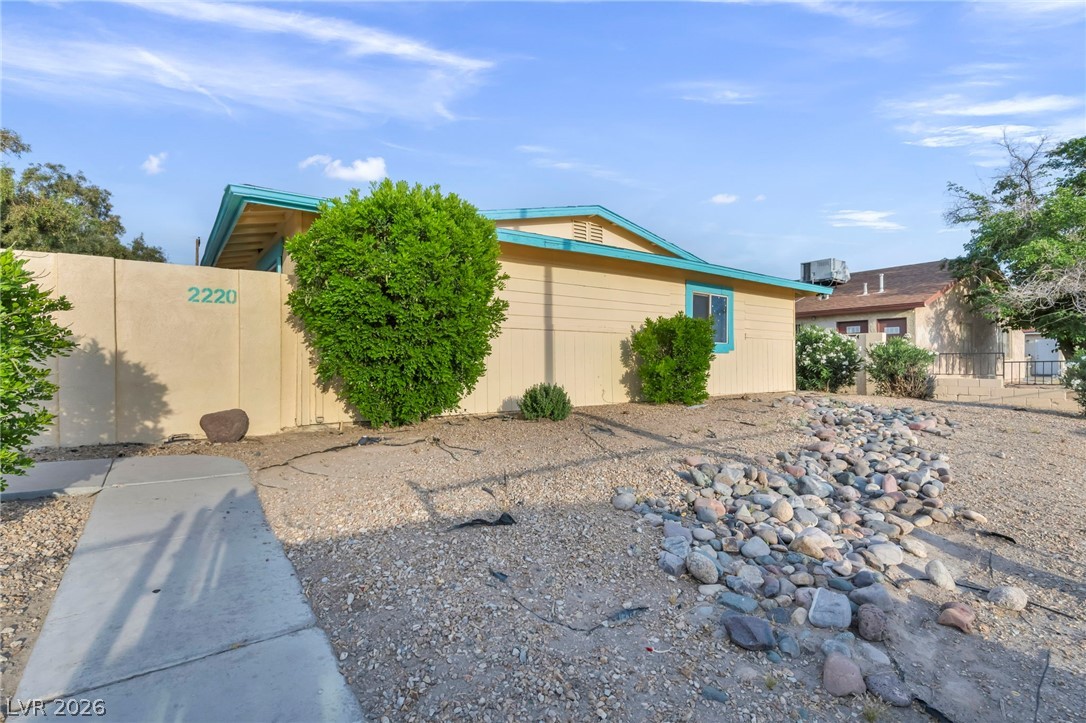 2220 North Lamb Boulevard Property Photo 3