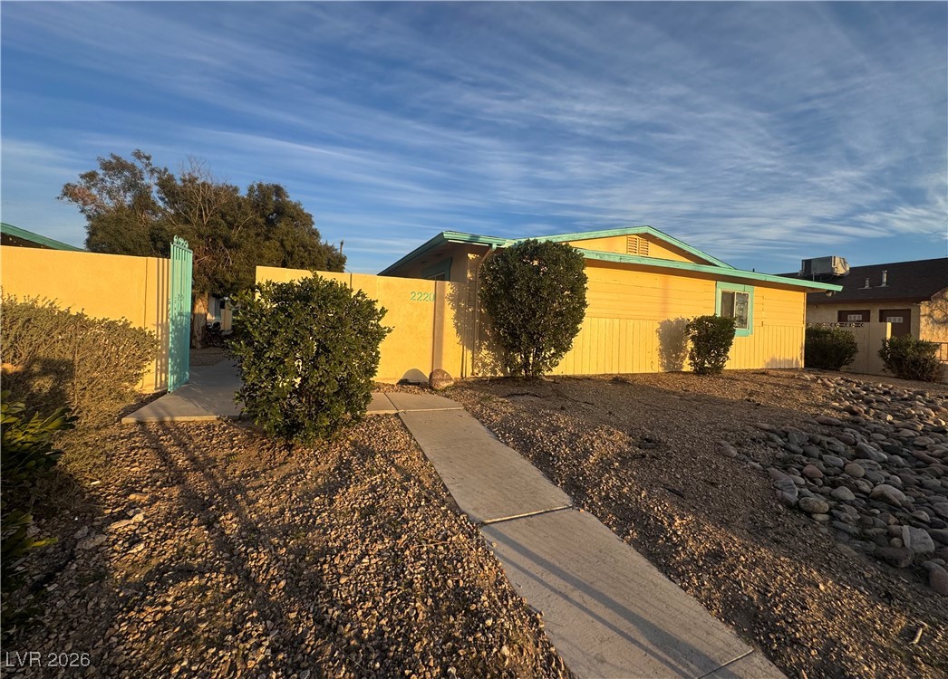 2220 North Lamb Boulevard Property Photo 6