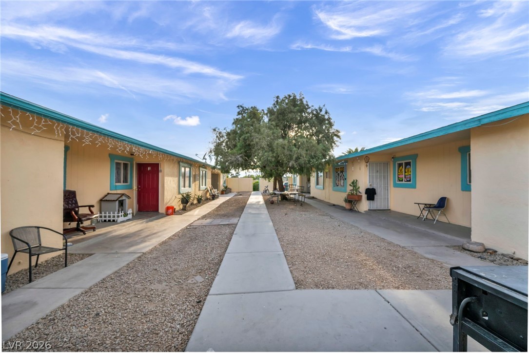 2220 North Lamb Boulevard Property Photo 10
