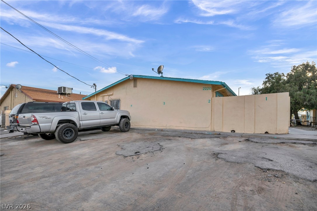 2220 North Lamb Boulevard Property Photo 16