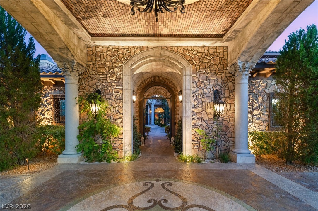 9701 Orient Express Court Property Photo 4