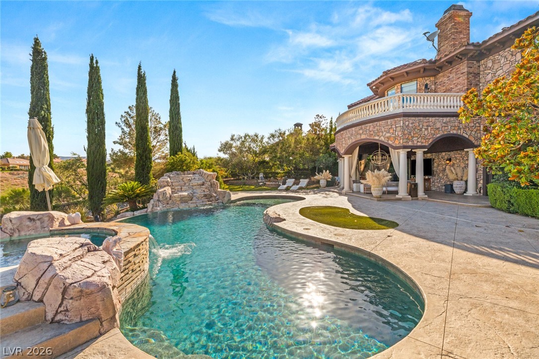 9701 Orient Express Court Property Photo 8