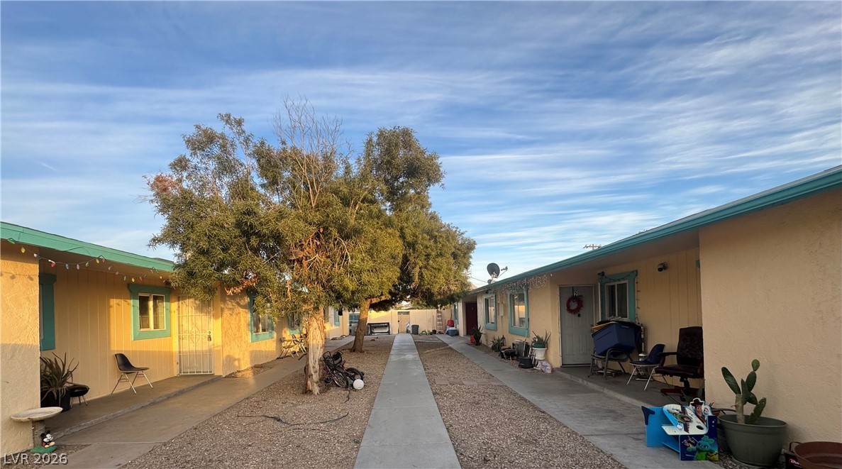 2230 North Lamb Boulevard Property Photo 4