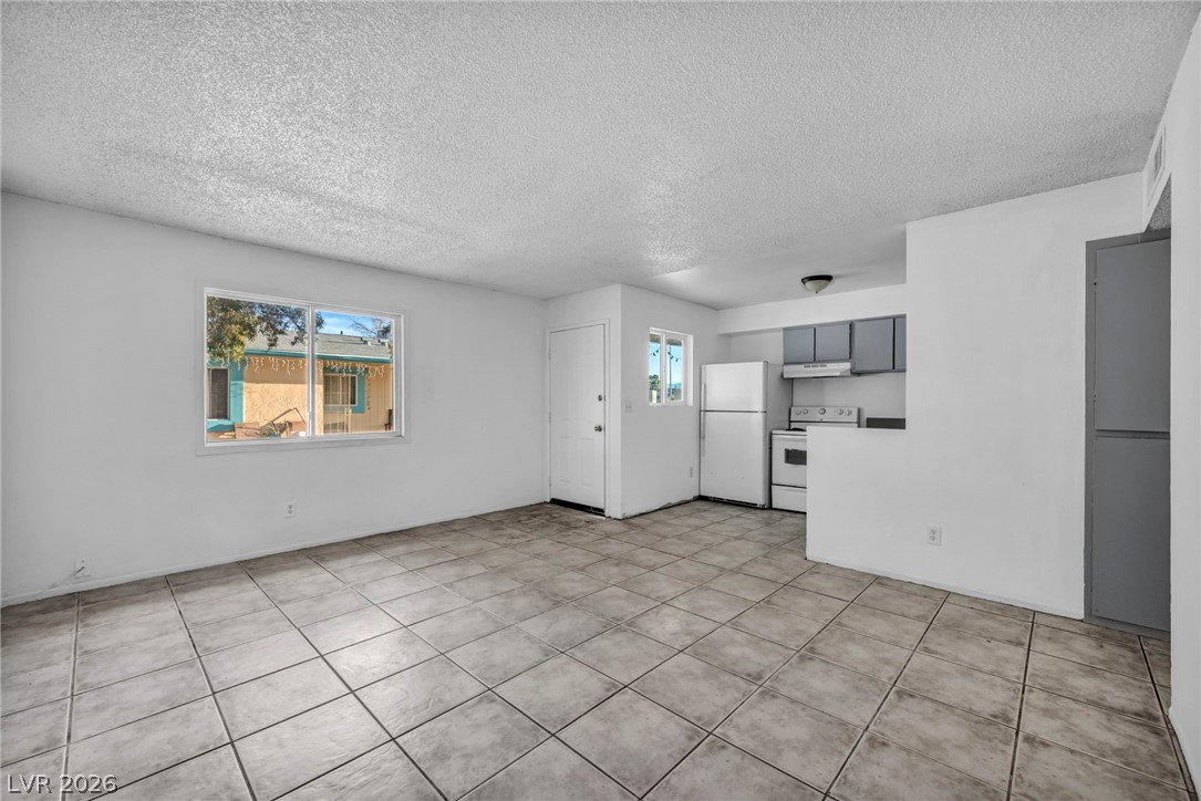 2230 North Lamb Boulevard Property Photo 12