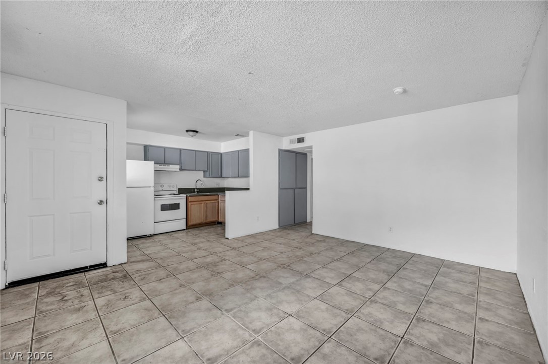 2230 North Lamb Boulevard Property Photo 13
