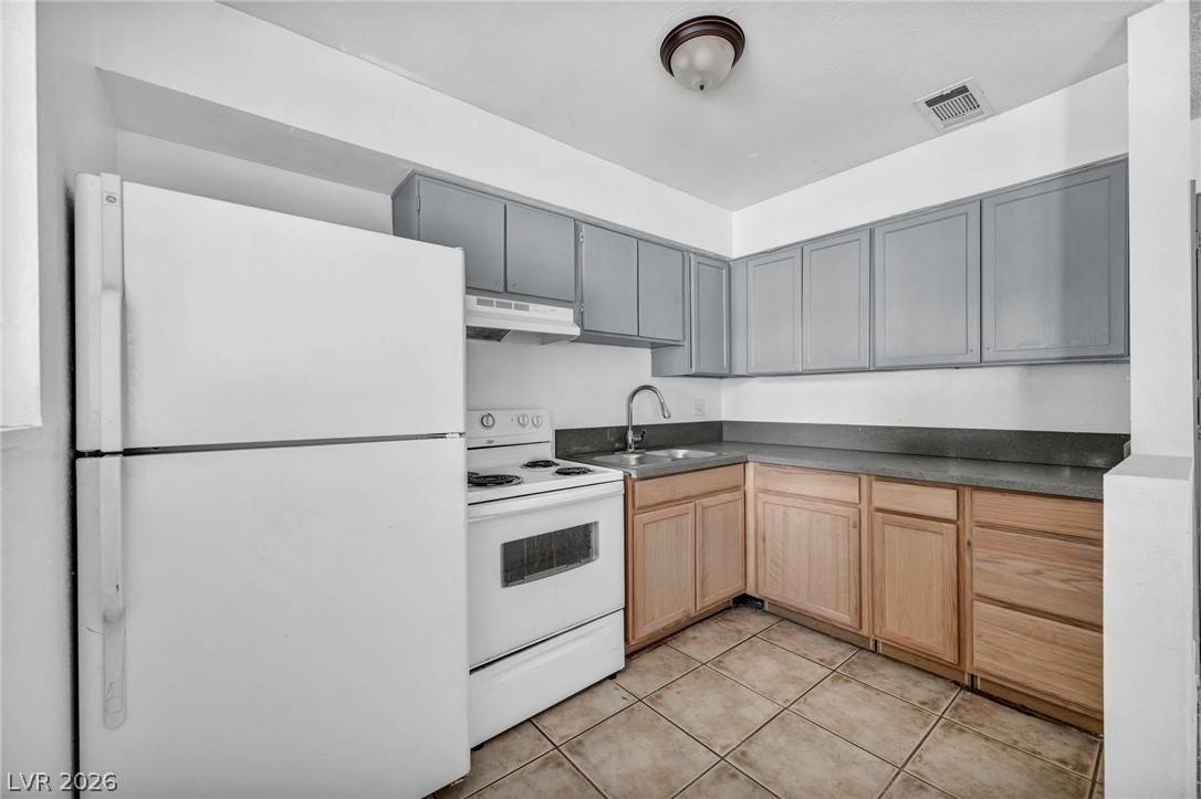 2230 North Lamb Boulevard Property Photo 14